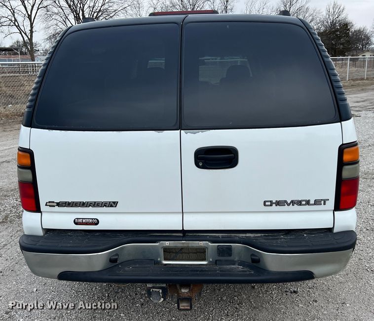 image for item ID9483 2004 Chevrolet Suburban 1500  SUV