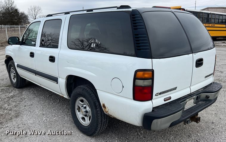 image for item ID9483 2004 Chevrolet Suburban 1500  SUV