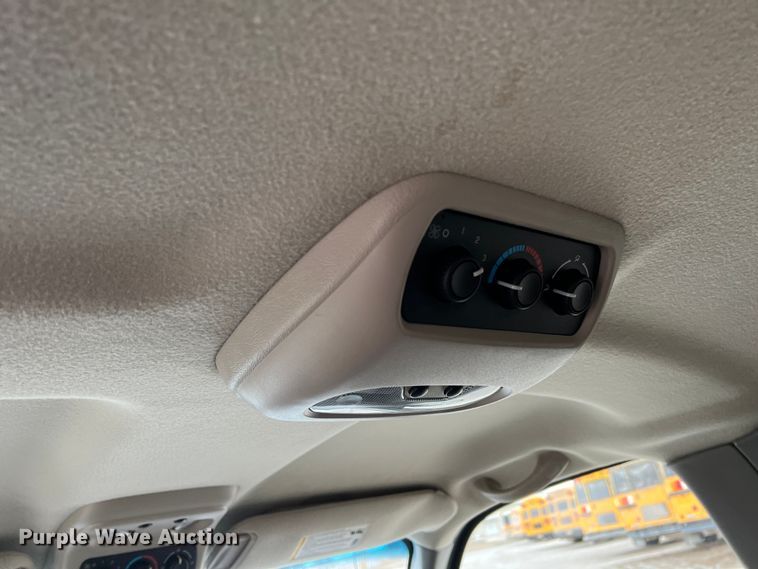 image for item ID9483 2004 Chevrolet Suburban 1500  SUV