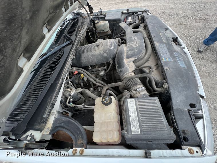 image for item ID9483 2004 Chevrolet Suburban 1500  SUV