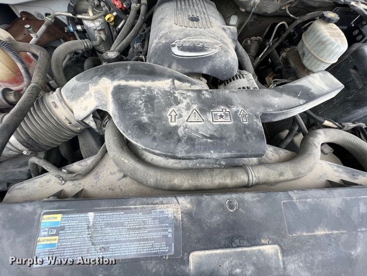 image for item ID9483 2004 Chevrolet Suburban 1500  SUV