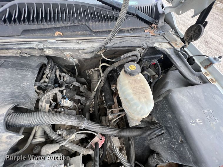 image for item ID9483 2004 Chevrolet Suburban 1500  SUV