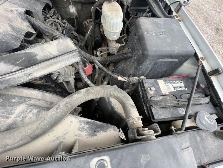 image for item ID9483 2004 Chevrolet Suburban 1500  SUV