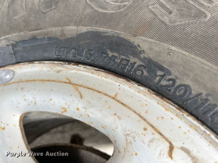 image for item ID9483 2004 Chevrolet Suburban 1500  SUV