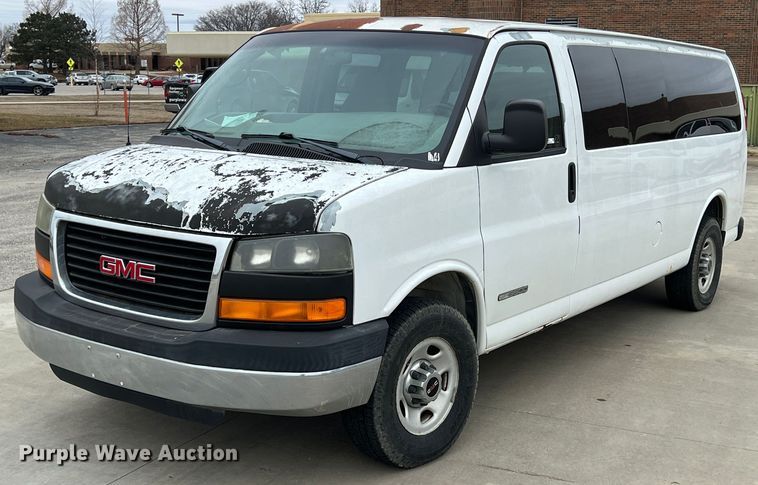 image for item ID9484 2004 GMC Savana G3500  van