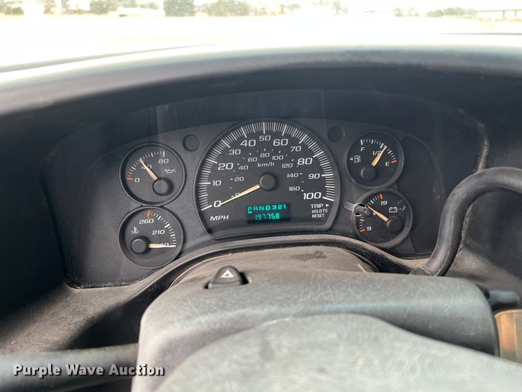 image for item ID9484 2004 GMC Savana G3500  van