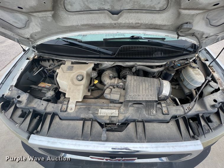 image for item ID9484 2004 GMC Savana G3500  van