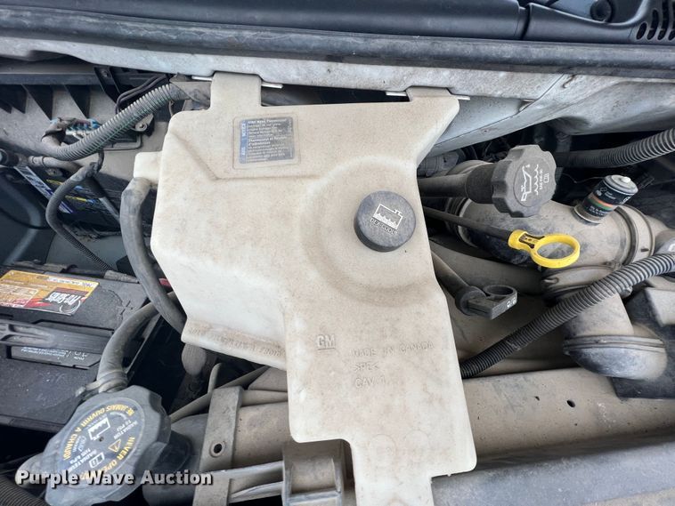 image for item ID9484 2004 GMC Savana G3500  van