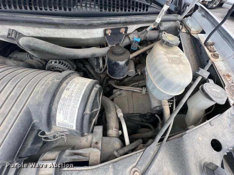 image for item ID9484 2004 GMC Savana G3500  van