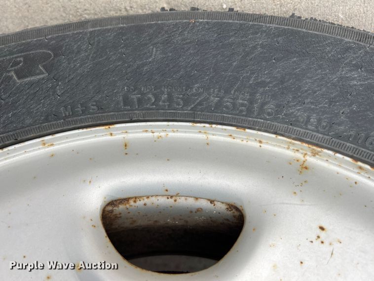 image for item ID9484 2004 GMC Savana G3500  van