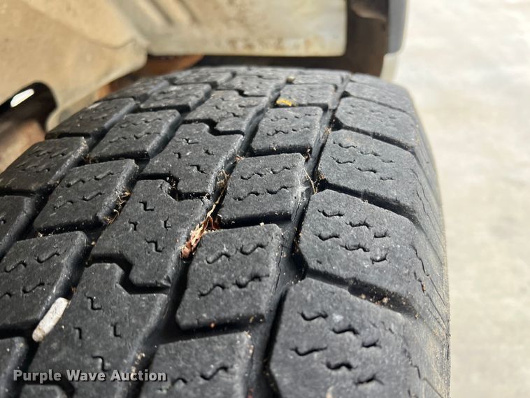 image for item ID9484 2004 GMC Savana G3500  van