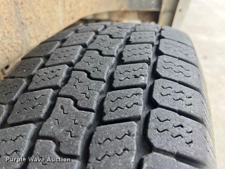 image for item ID9484 2004 GMC Savana G3500  van