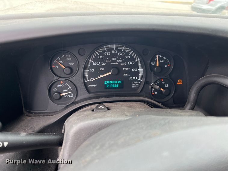 image for item ID9485 2004 Chevrolet Express 3500  van