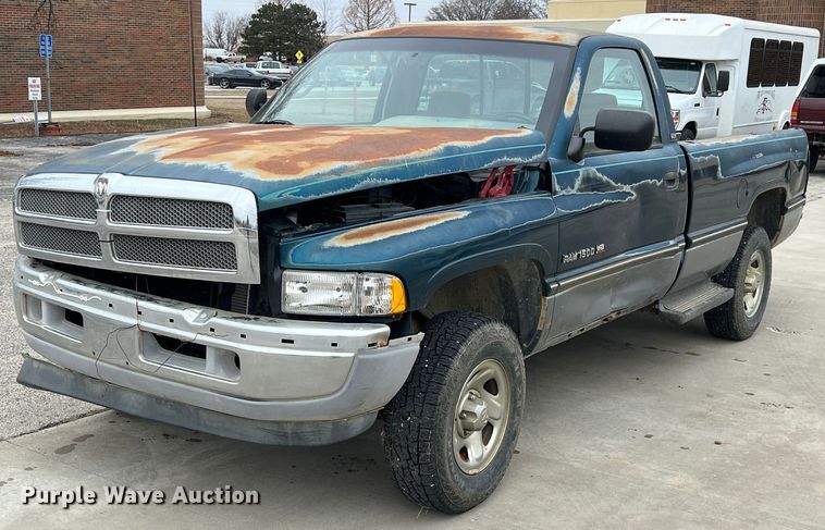 image for item ID9486 1994 Dodge Ram 1500  pickup truck