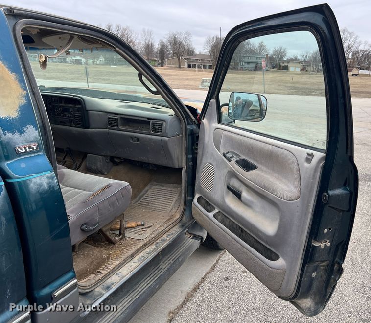 image for item ID9486 1994 Dodge Ram 1500  pickup truck