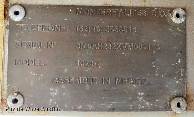 image for item IG9909 2004 Monterey 1020-7  livestock trailer