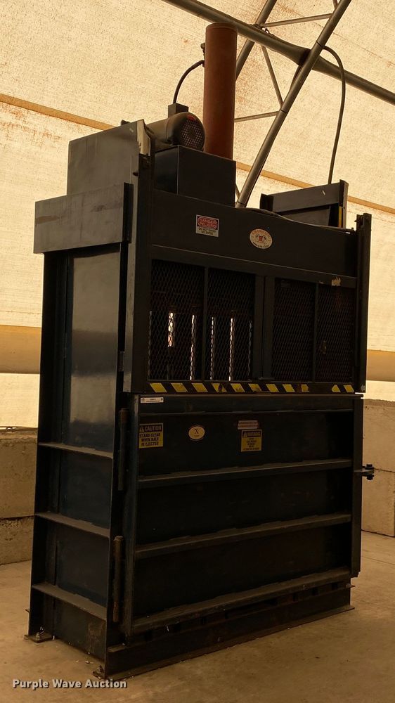 image for item IG9914 2001 Cram-A-Lot DHR-72-LU  vertical material baler