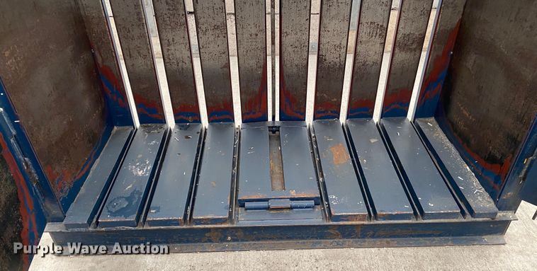 image for item IG9914 2001 Cram-A-Lot DHR-72-LU  vertical material baler