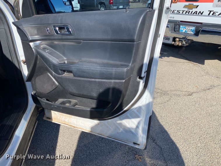 image for item IG9915 2016 Ford Explorer Police Interceptor  SUV