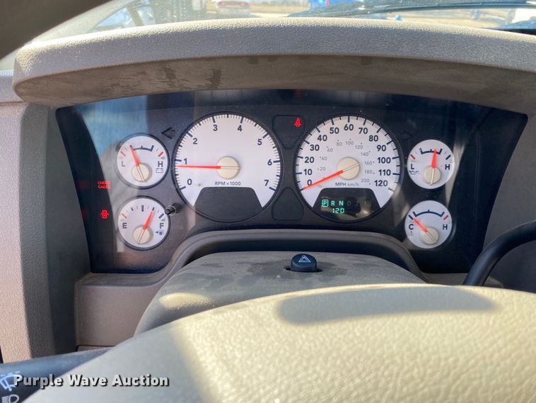 image for item IG9917 2006 Dodge Ram 1500  Quad Cab pickup truck