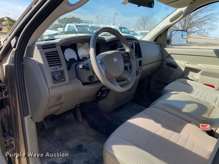 image for item IG9917 2006 Dodge Ram 1500  Quad Cab pickup truck