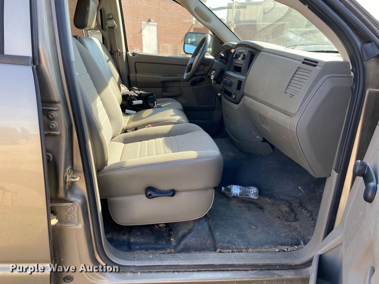 image for item IG9917 2006 Dodge Ram 1500  Quad Cab pickup truck