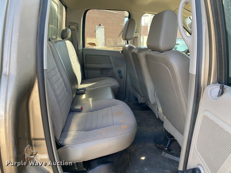 image for item IG9917 2006 Dodge Ram 1500  Quad Cab pickup truck