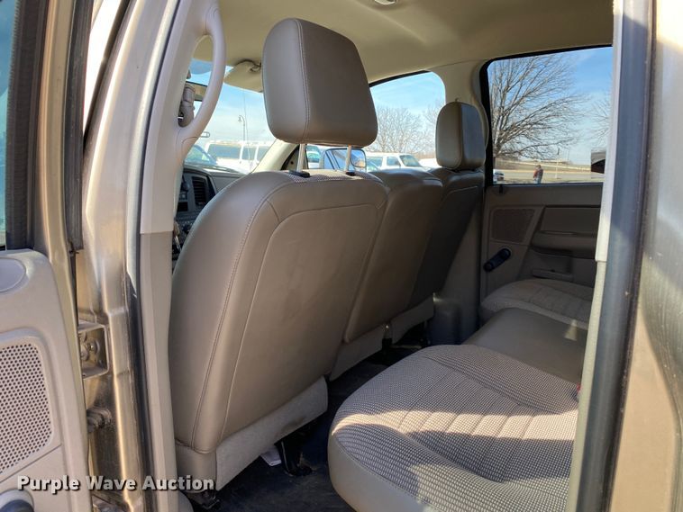 image for item IG9917 2006 Dodge Ram 1500  Quad Cab pickup truck