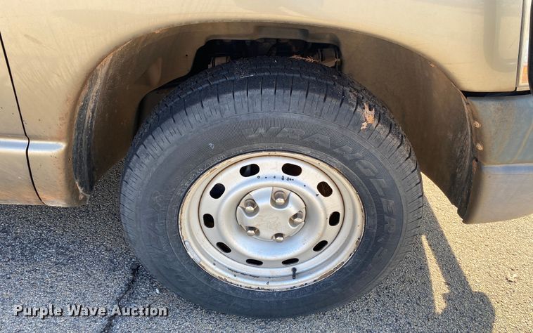 image for item IG9917 2006 Dodge Ram 1500  Quad Cab pickup truck