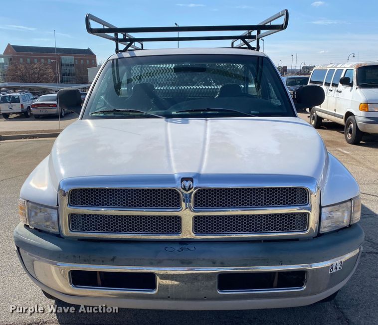 image for item IG9918 2001 Dodge Ram 2500  pickup truck