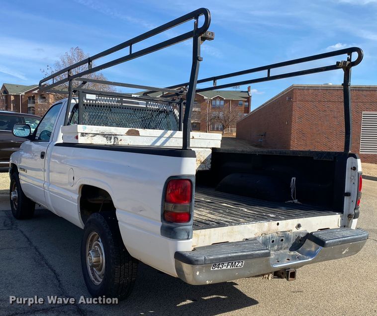 image for item IG9918 2001 Dodge Ram 2500  pickup truck
