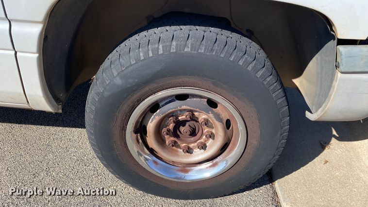 image for item IG9918 2001 Dodge Ram 2500  pickup truck