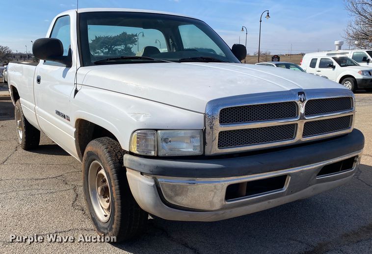 image for item IG9919 1999 Dodge Ram 2500  pickup truck