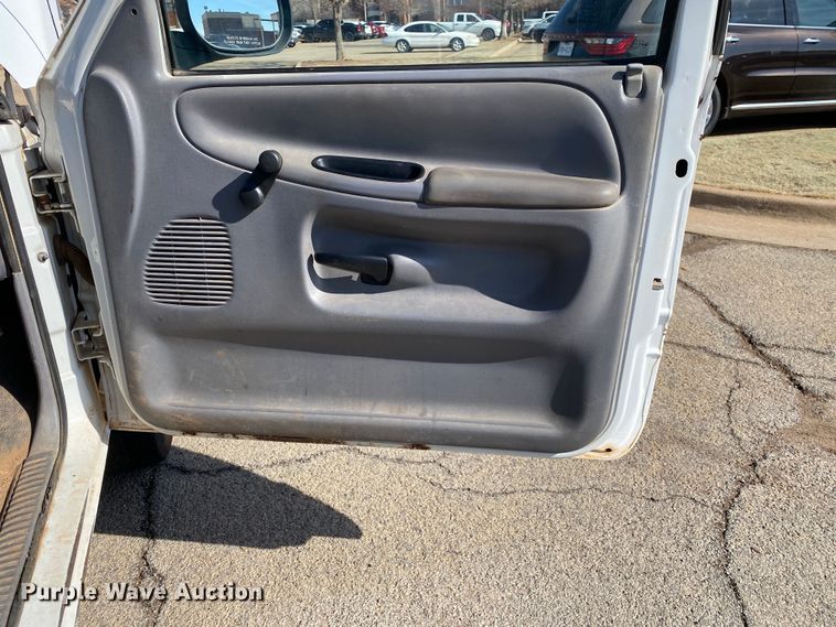 image for item IG9919 1999 Dodge Ram 2500  pickup truck