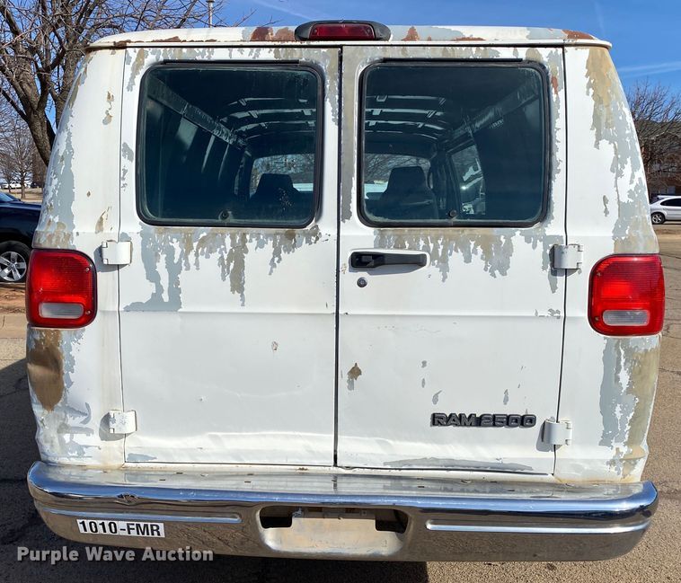 image for item IG9920 2002 Dodge Ram 2500  van
