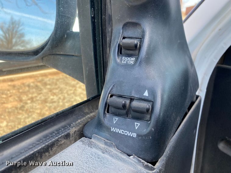 image for item IG9920 2002 Dodge Ram 2500  van