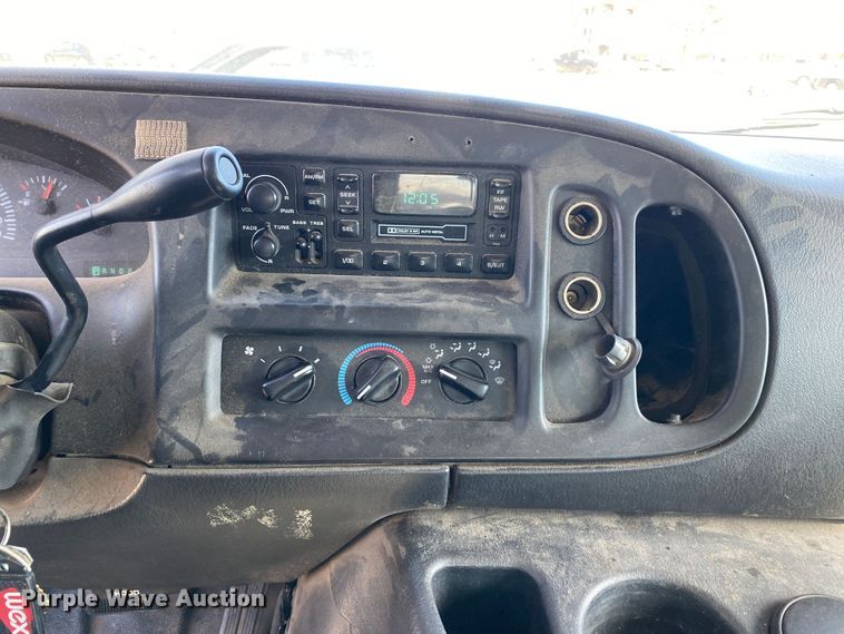 image for item IG9920 2002 Dodge Ram 2500  van