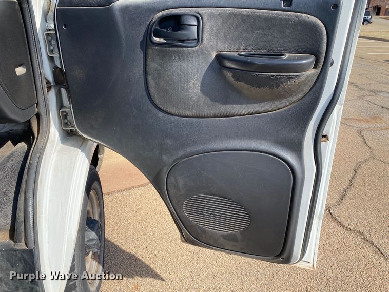 image for item IG9920 2002 Dodge Ram 2500  van