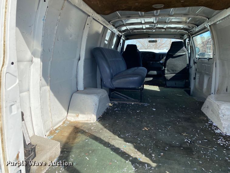 image for item IG9920 2002 Dodge Ram 2500  van
