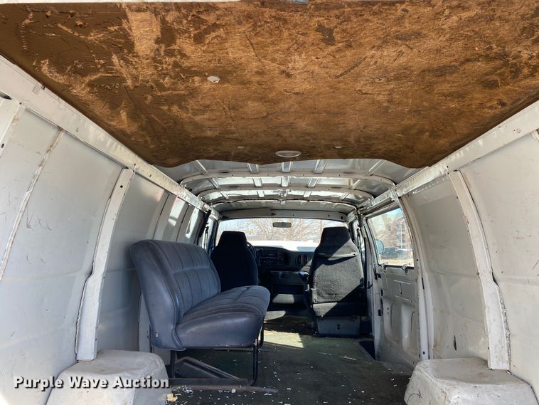 image for item IG9920 2002 Dodge Ram 2500  van