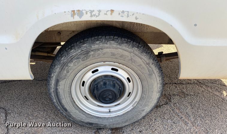 image for item IG9920 2002 Dodge Ram 2500  van