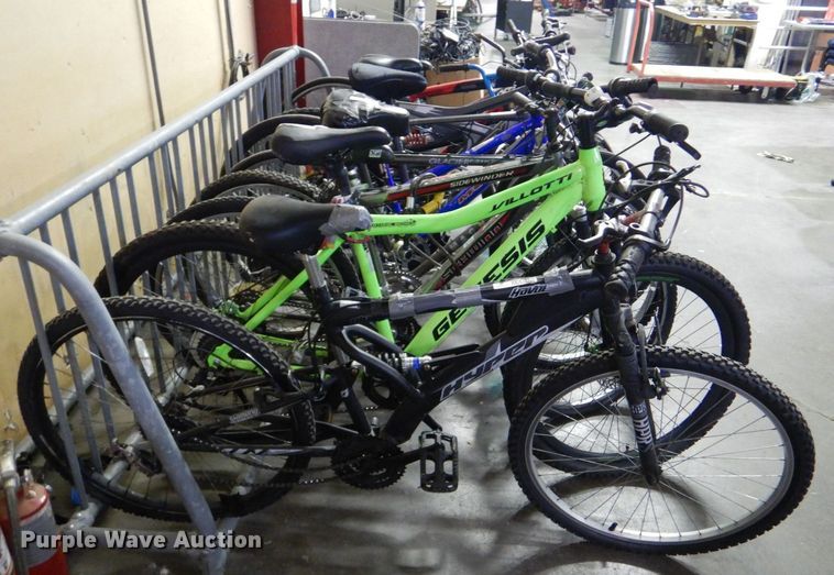 image for item IG9930 Approximately 10 bicycles