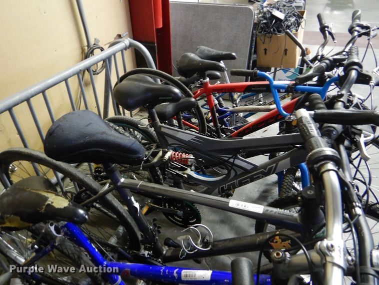 image for item IG9930 Approximately 10 bicycles