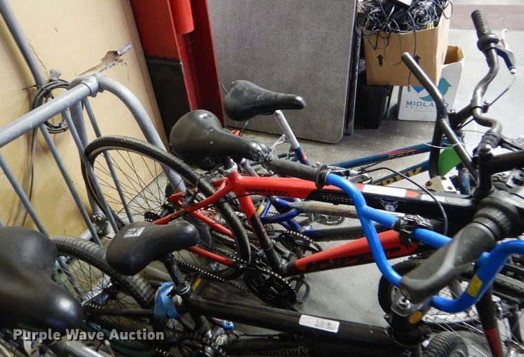 image for item IG9930 Approximately 10 bicycles