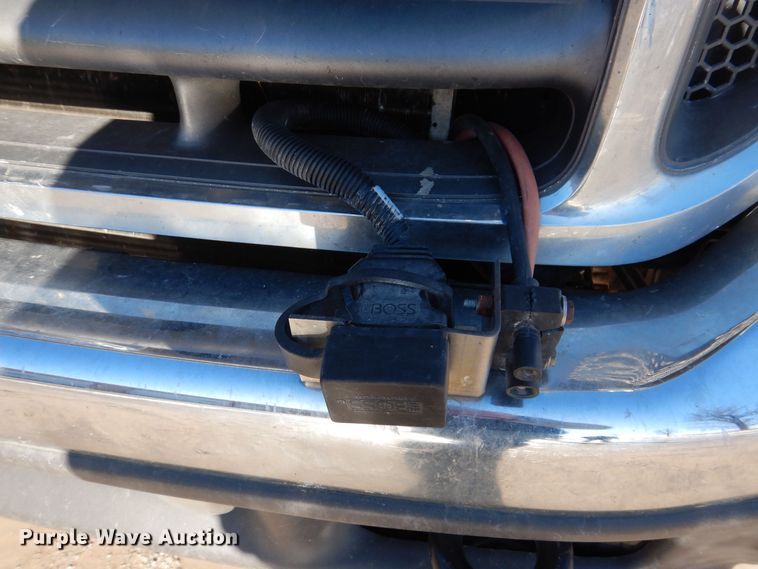 image for item IO9365 2002 Ford F250 Super Duty XLT  SuperCab pickup truck