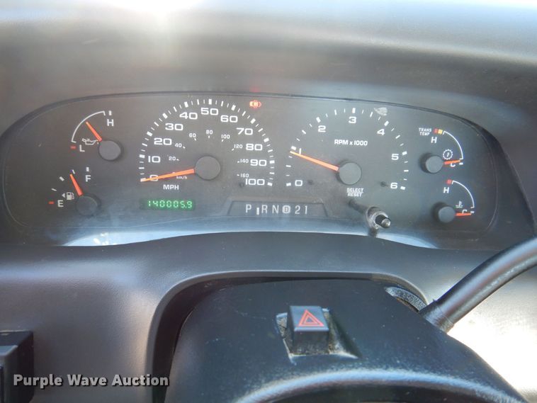 image for item IO9365 2002 Ford F250 Super Duty XLT  SuperCab pickup truck