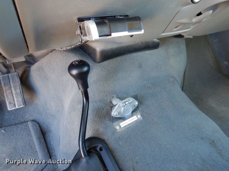 image for item IO9365 2002 Ford F250 Super Duty XLT  SuperCab pickup truck