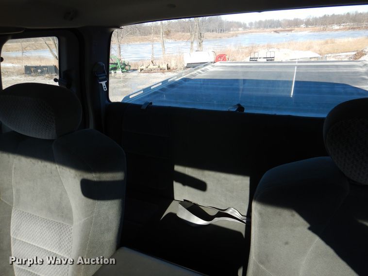 image for item IO9365 2002 Ford F250 Super Duty XLT  SuperCab pickup truck