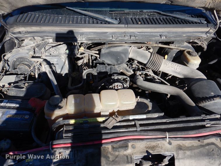 image for item IO9365 2002 Ford F250 Super Duty XLT  SuperCab pickup truck