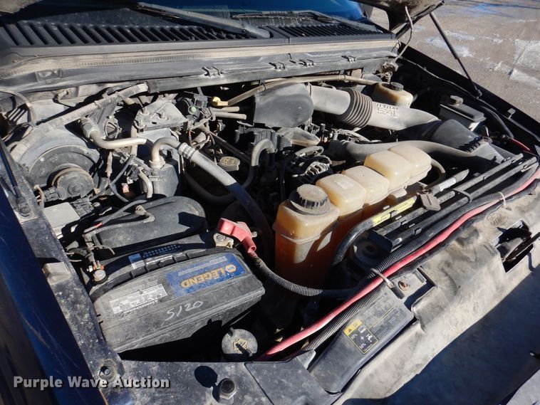 image for item IO9365 2002 Ford F250 Super Duty XLT  SuperCab pickup truck